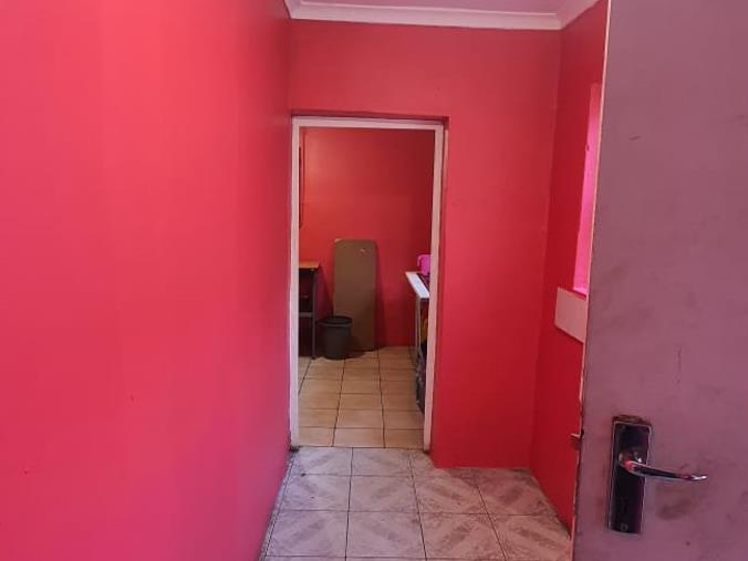 7 Bedroom Property for Sale in Woodstock Western Cape